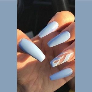 ISO: Acrylic Nails!